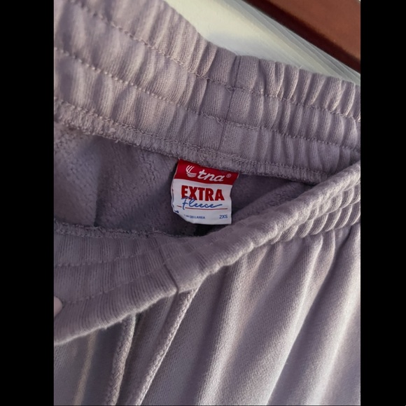 TNA extra fleece wide leg sweatpants - Picture 3 of 3